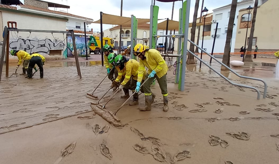 Infoca personnel working to restore normality in the areas affected by the storm Credit: Infoca, Andalusia