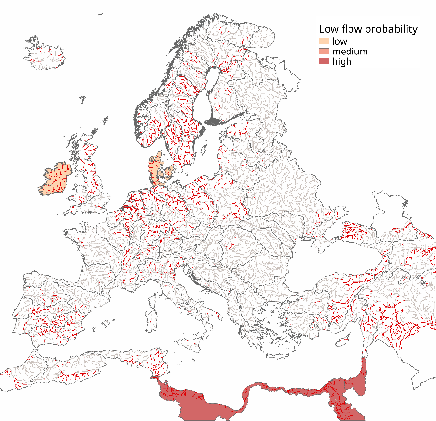 EFAS seasonal forecast made on 1st June for mid-July 2018. The ‘actual’ situation for 11th July 2018 (as a proxy for mid-July) is also shown.